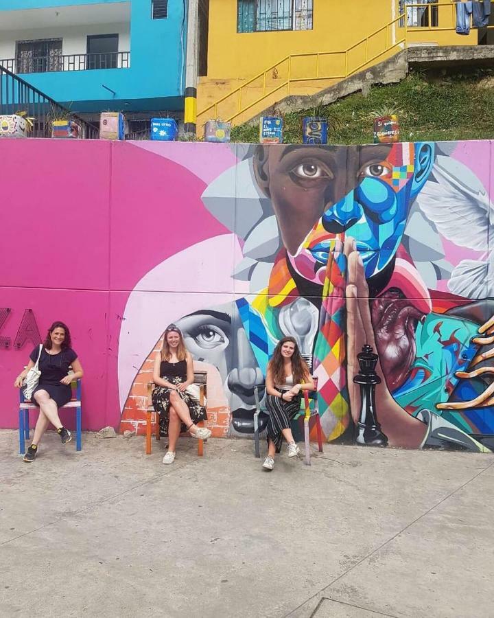 Backpackers Inn Medellin Exterior photo
