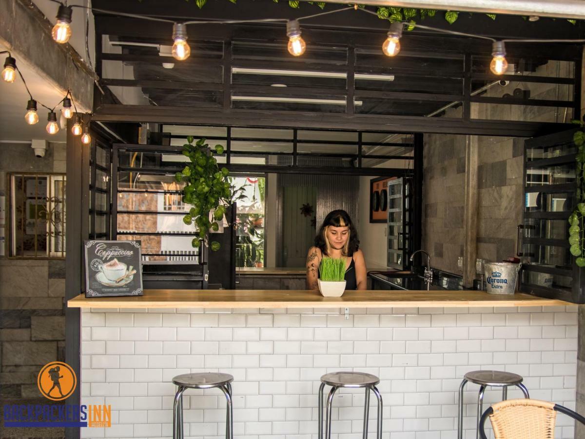 Backpackers Inn Medellin Exterior photo